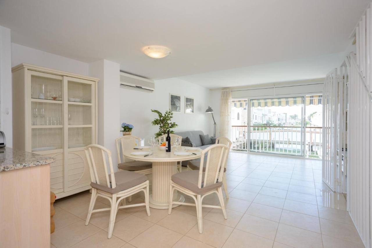 הוילה אמפוריבראבה Casa Cartago מראה חיצוני תמונה