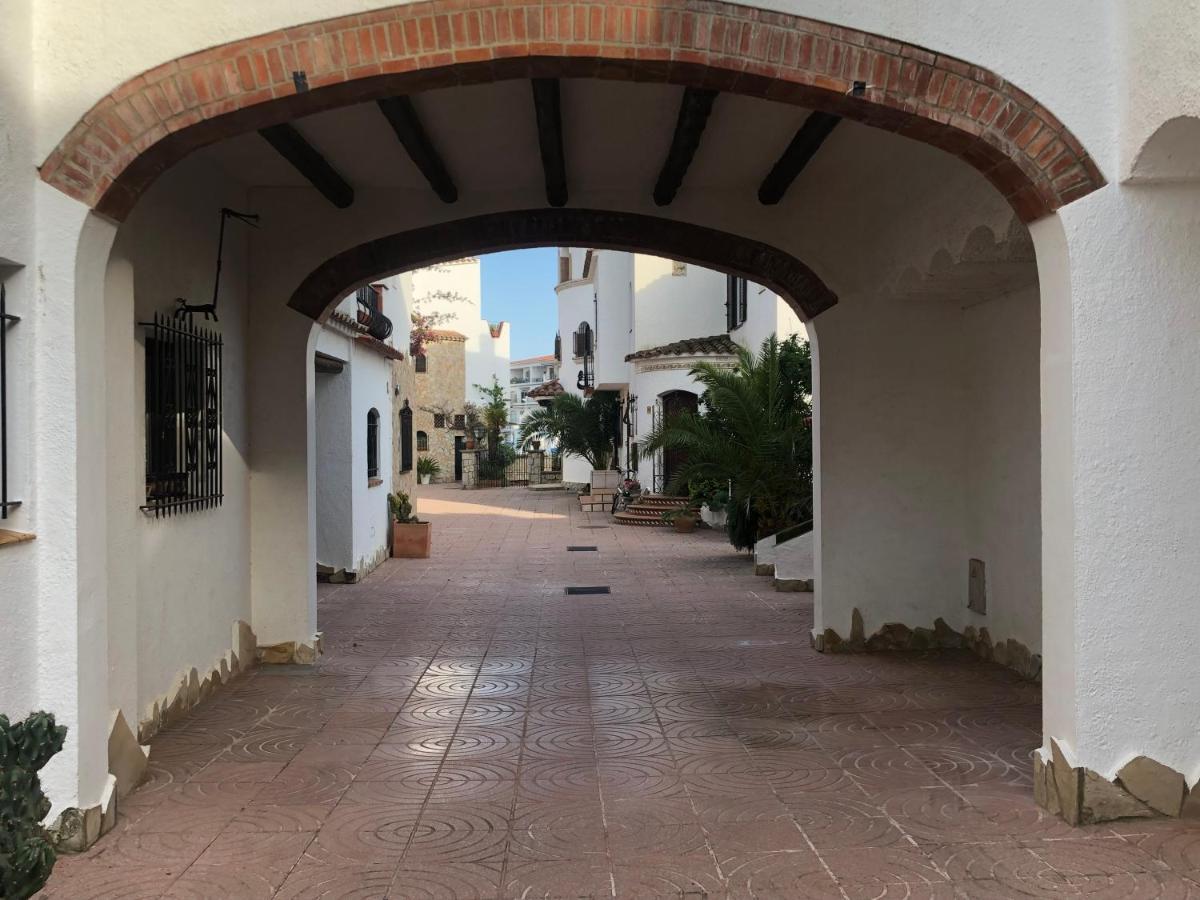 הוילה אמפוריבראבה Casa Cartago מראה חיצוני תמונה