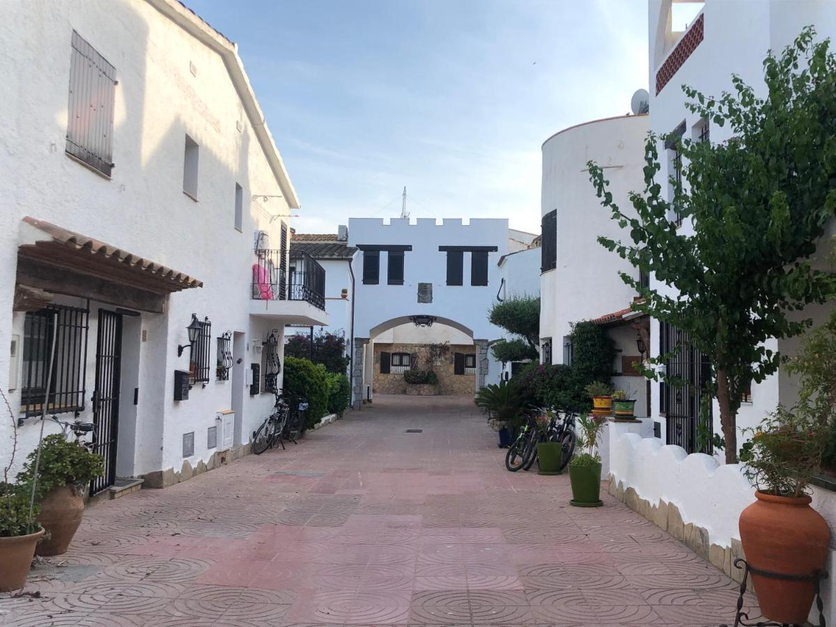הוילה אמפוריבראבה Casa Cartago מראה חיצוני תמונה